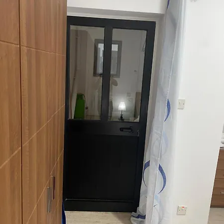 Mansfield Place Apartment *