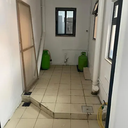 Mansfield Place Apartment *
