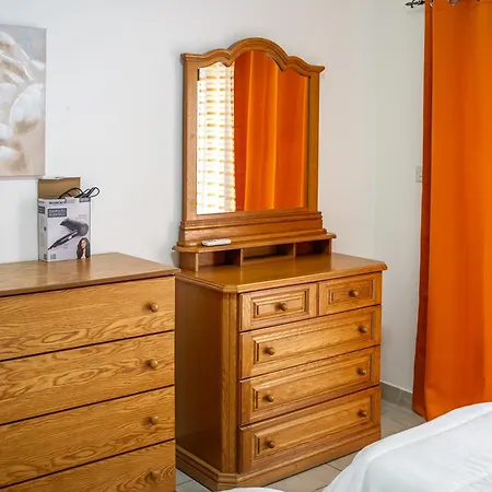 Mansfield Place Apartment