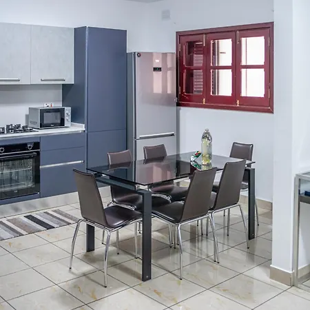 Apartment Mansfield Place