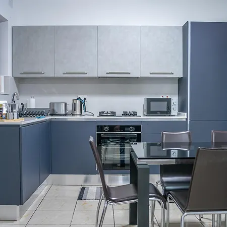 Апартаменты Mansfield Place *